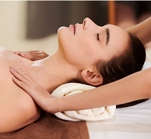 Let The Stress Melt Away With an Aromatic Oil Massage On Your Moonlit Bamboo Sojourn