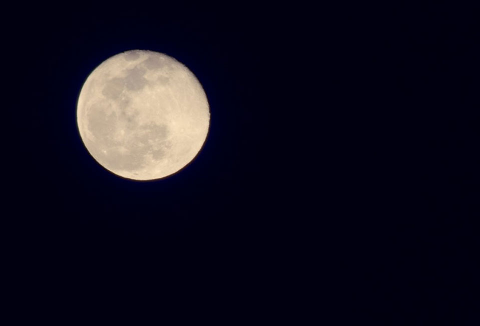 Marking the occasions of the moon